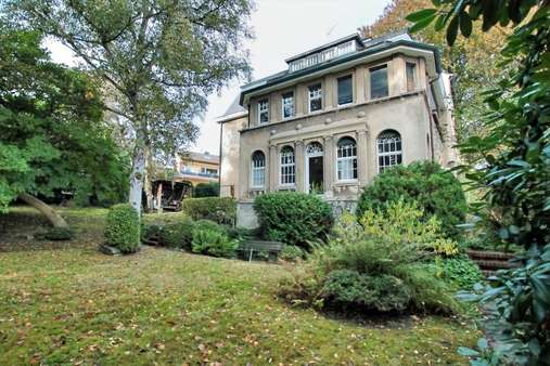 Gartenansicht - Zweifamilienhaus in 58300 Wetter mit 324m² kaufen