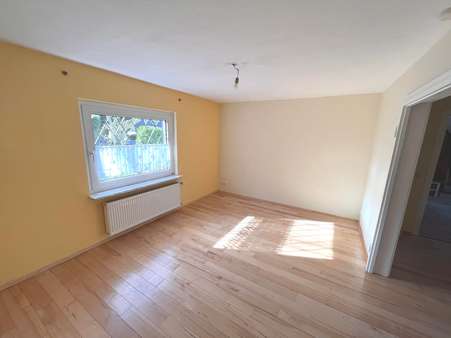 Wohnzimmer - Einfamilienhaus in 42111 Wuppertal mit 134m² günstig kaufen