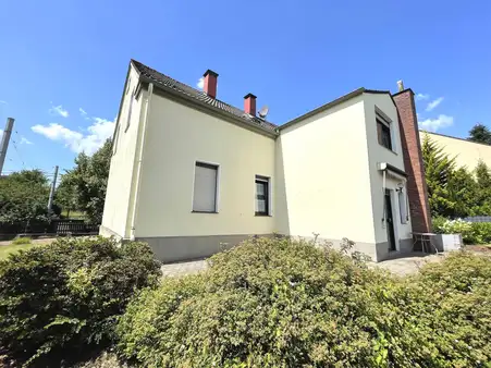 Zweifamilienhaus mit großem Grundstück in Hattingen-Winz-Baak – Platz für Ideen, Raum für Neues
