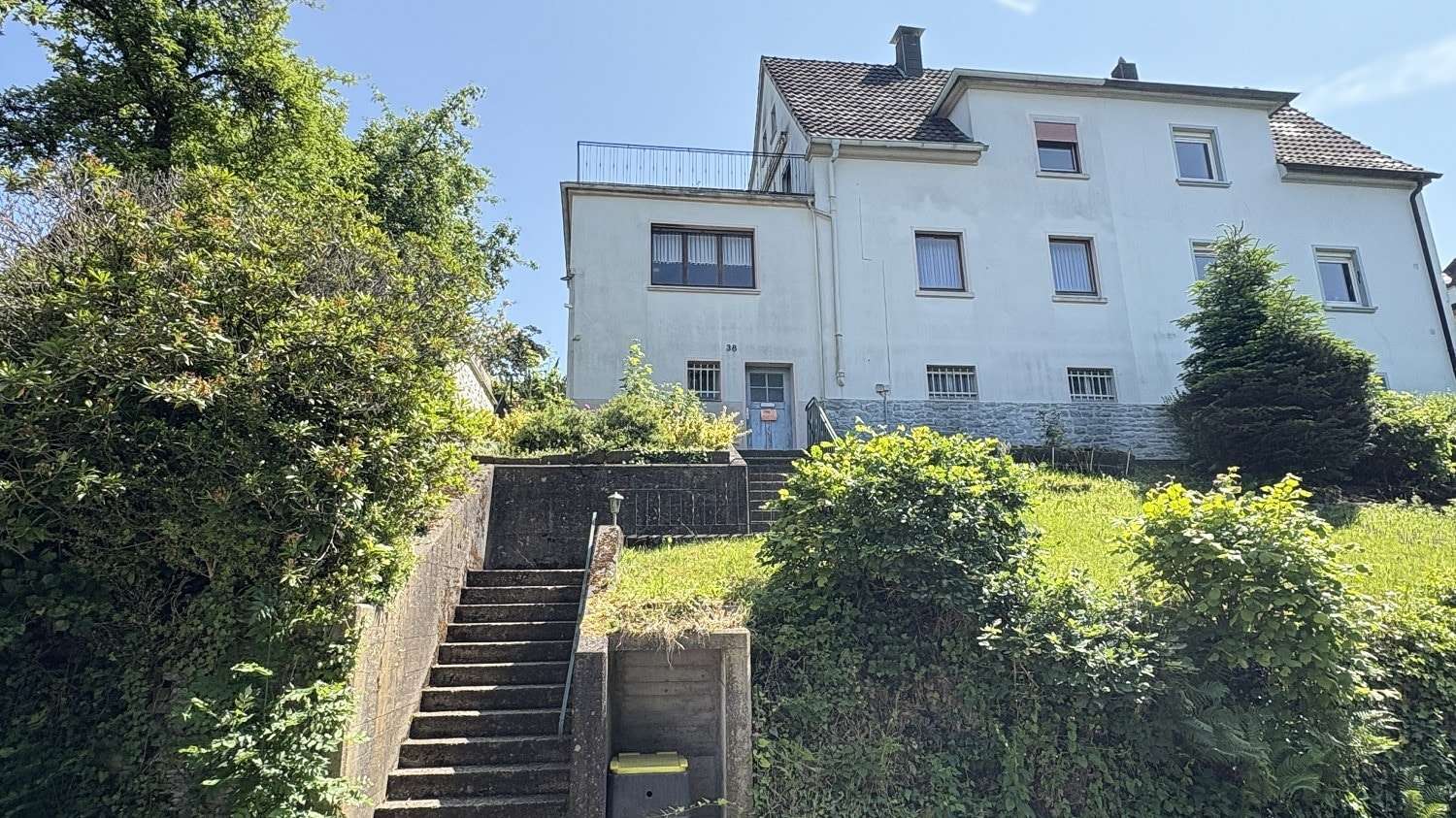 Hausansicht - Doppelhaushälfte in 58762 Altena mit 111m² kaufen