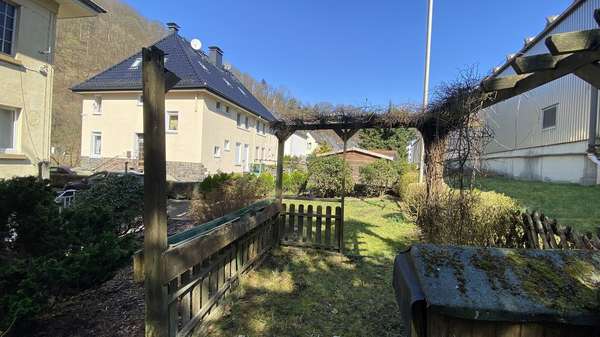 Garten - Doppelhaushälfte in 58762 Altena mit 206m² kaufen