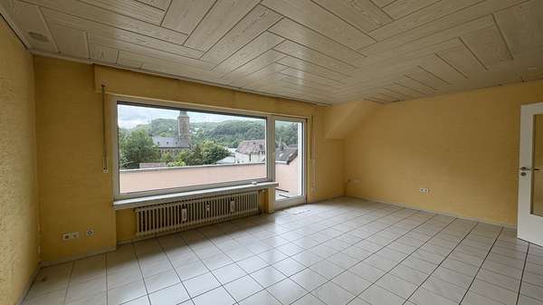 Wohnzimmer Wohnzimmer - Dachgeschosswohnung in 58791 Werdohl mit 69m² kaufen