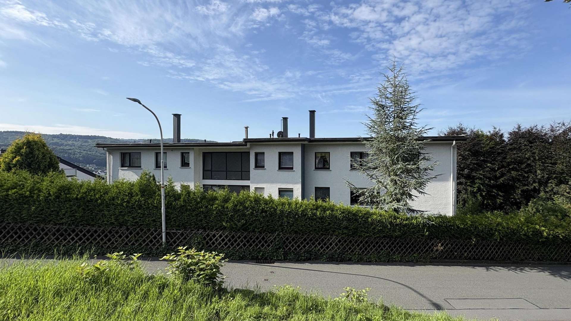 Hausansicht vorne - Etagenwohnung in 58791 Werdohl mit 98m² kaufen
