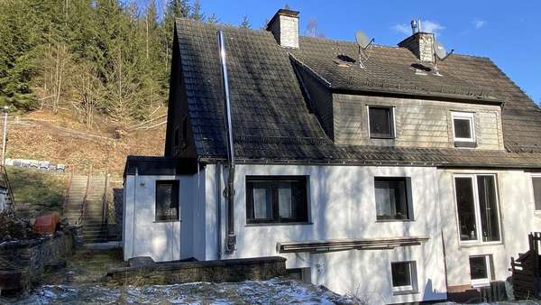Hausansicht - Doppelhaushälfte in 58762 Altena mit 101m² kaufen