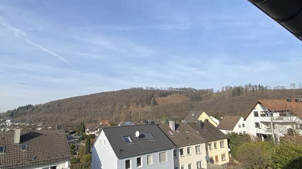 Blick vom Balkon im OG - Einfamilienhaus in 58762 Altena mit 141m² günstig kaufen