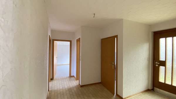 Eingangsbereich - Einfamilienhaus in 58762 Altena mit 141m² günstig kaufen