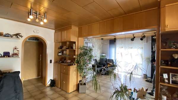 Wohnzimmer Nr. 6a - Mehrfamilienhaus in 58769 Nachrodt-Wiblingwerde mit 482m² günstig kaufen