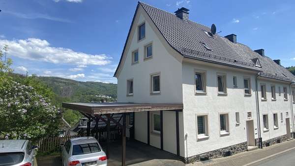 Hausansicht - Reihenendhaus in 58762 Altena mit 160m² kaufen