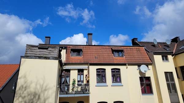 Hausansicht - Dachgeschosswohnung in 58511 Lüdenscheid mit 104m² kaufen