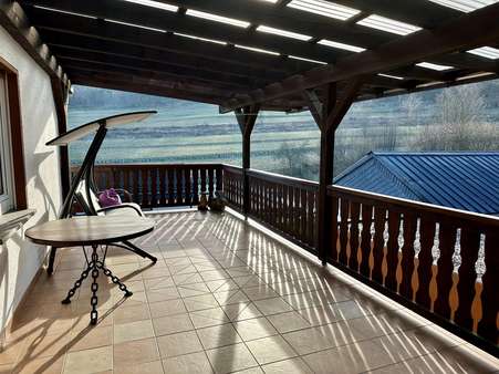 Terrasse im Erdgeschoss - Einfamilienhaus in 57271 Hilchenbach mit 164m² kaufen