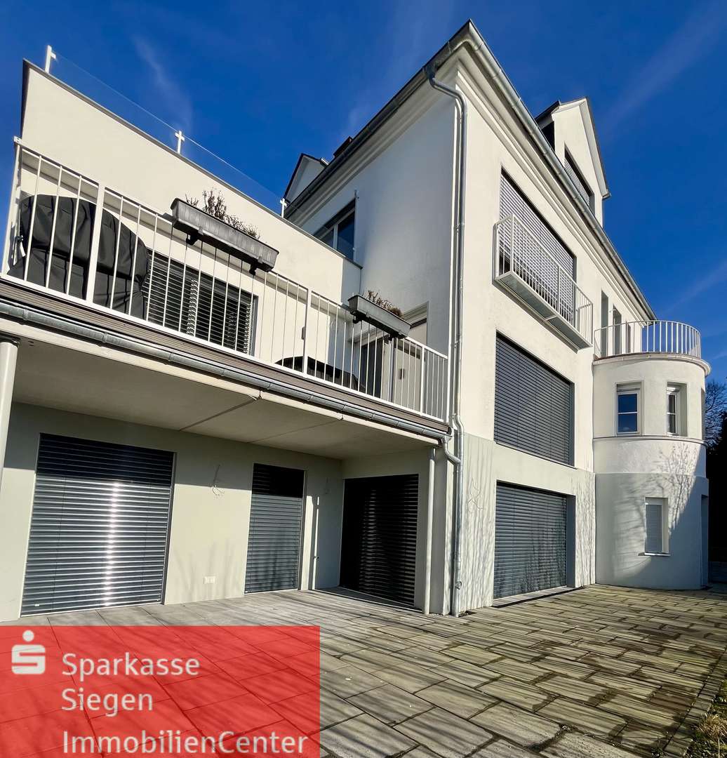 Terrasse Terrasse - Souterrain-Wohnung in 57072 Siegen mit 122m² kaufen