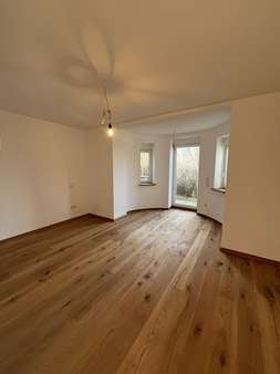 Schlafzimmer Schlafzimmer - Souterrain-Wohnung in 57072 Siegen mit 122m² kaufen
