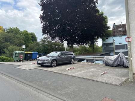 Parkplatz oben Parkplatz oben - Mehrfamilienhaus in 57072 Siegen mit 624m² kaufen