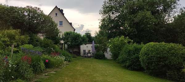 Garten, am Ende 3 Garagen Garten, am Ende 3 Garagen - Doppelhaushälfte in 57074 Siegen mit 129m² kaufen