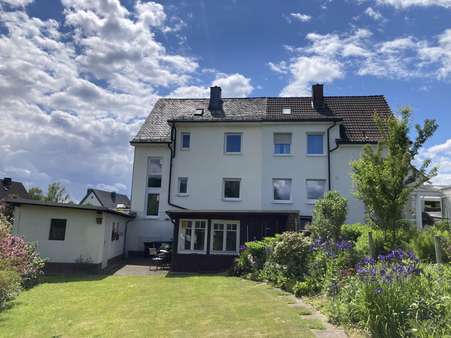 Hinter dem Haus Hinter dem Haus - Doppelhaushälfte in 57074 Siegen mit 129m² kaufen