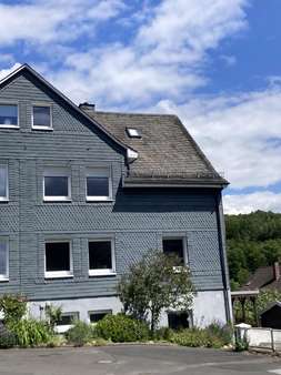 Straßenansicht Straßenansicht - Doppelhaushälfte in 57074 Siegen mit 129m² kaufen