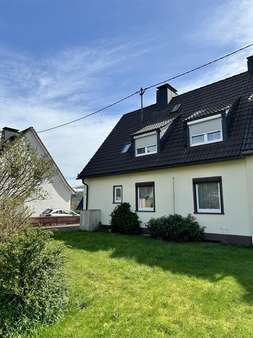 Doppelhaus - Doppelhaushälfte in 57223 Kreuztal mit 109m² kaufen