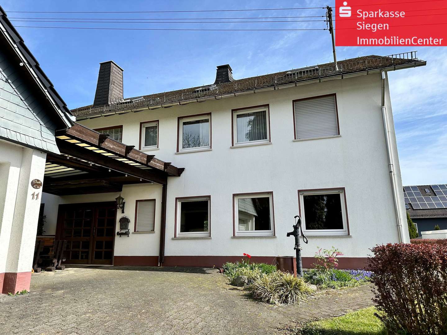 Großzügiges Wohnhaus - Zweifamilienhaus in 57271 Hilchenbach mit 274m² kaufen