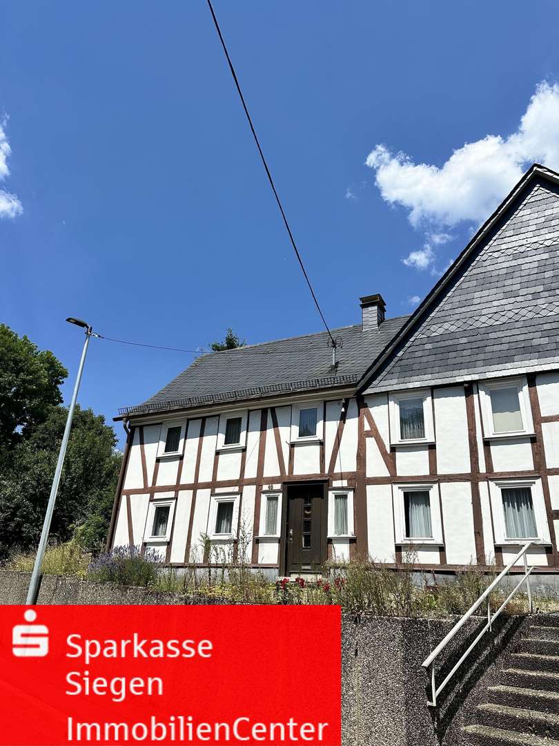 Doppelhaushälfte Doppelhaushälfte - Doppelhaushälfte in 57271 Hilchenbach mit 128m² kaufen