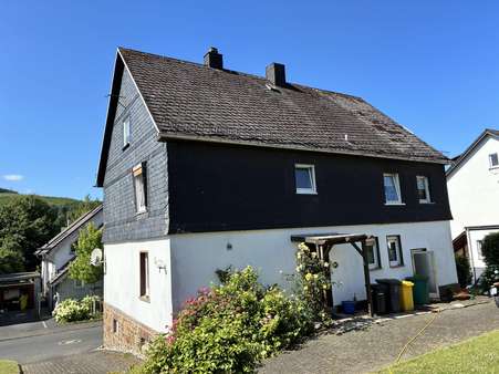 Gartenansicht - Einfamilienhaus in 57250 Netphen mit 150m² kaufen