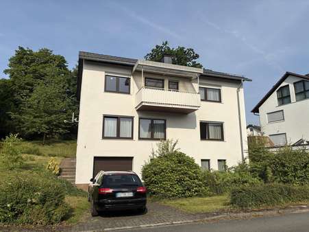 Straßenansicht Straßenansicht - Einfamilienhaus in 57078 Siegen mit 170m² kaufen