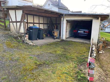 Carport und Garage - Einfamilienhaus in 57080 Siegen mit 127m² kaufen