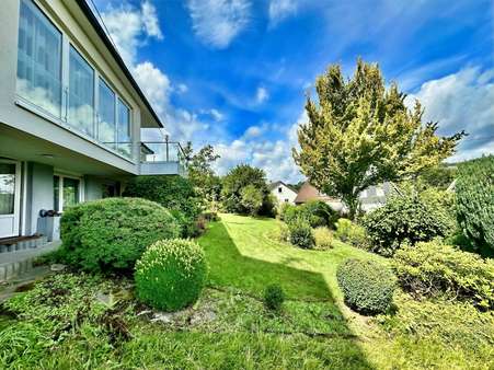 gepflegtes Grundstück - Zweifamilienhaus in 57271 Hilchenbach mit 153m² kaufen