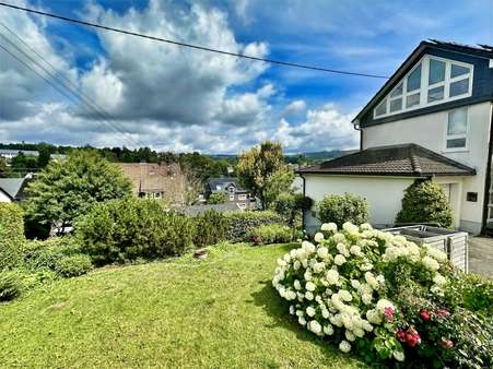 Grundstück - Zweifamilienhaus in 57271 Hilchenbach mit 153m² kaufen