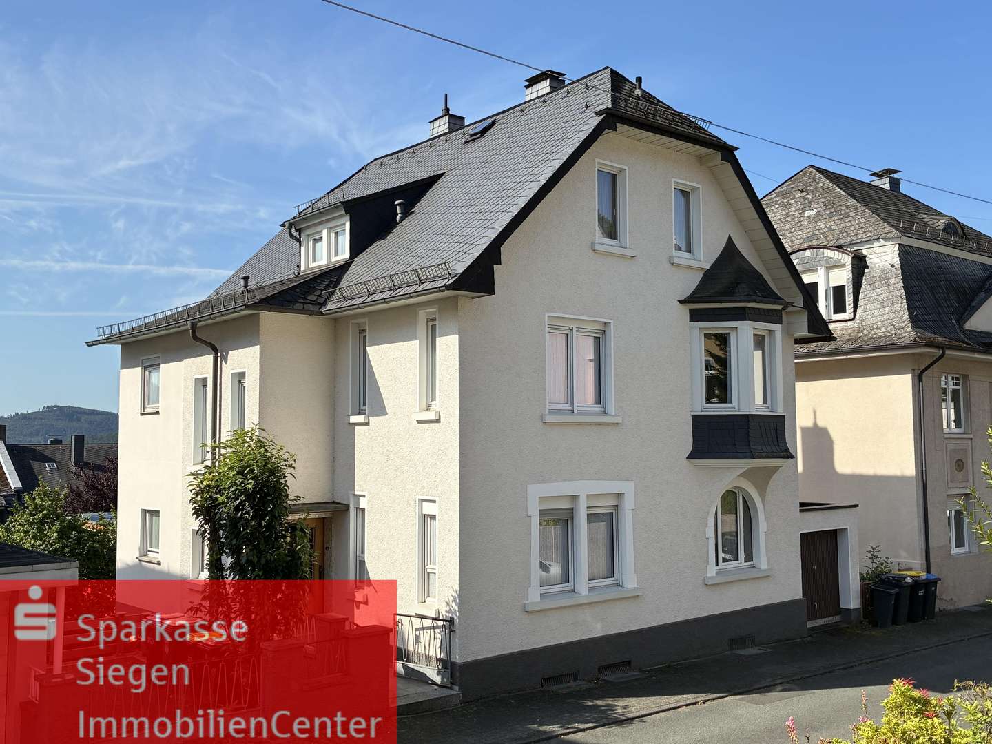 Straßenansicht - Zweifamilienhaus in 57072 Siegen mit 190m² kaufen
