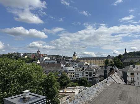 Herrliches Panorama, mitten in der Stadt Herrliches Panorama, mitten in der Stadt - Etagenwohnung in 57072 Siegen mit 141m² kaufen