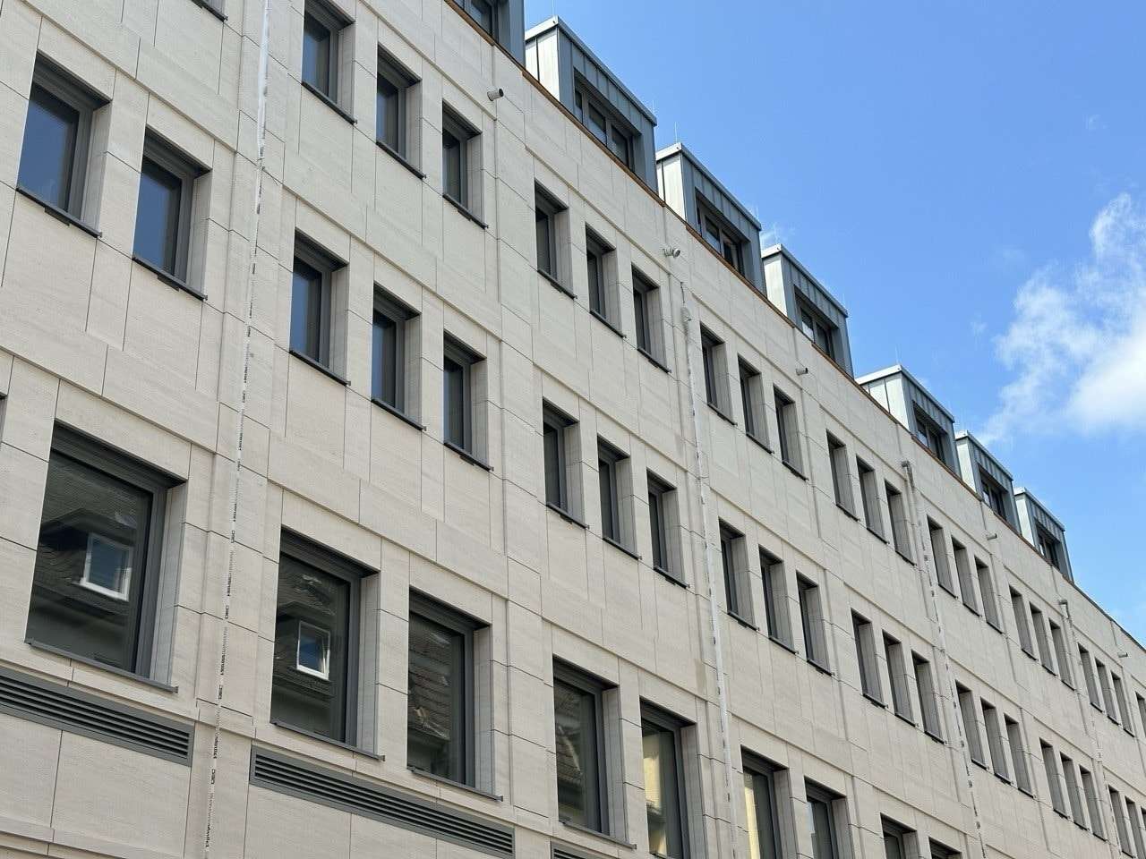 Neubau-Eigentumswohnung Neubau-Eigentumswohnung - Etagenwohnung in 57072 Siegen mit 166m² kaufen