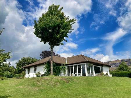 Ansicht vom Garten Ansicht vom Garten - Einfamilienhaus in 57258 Freudenberg mit 180m² kaufen