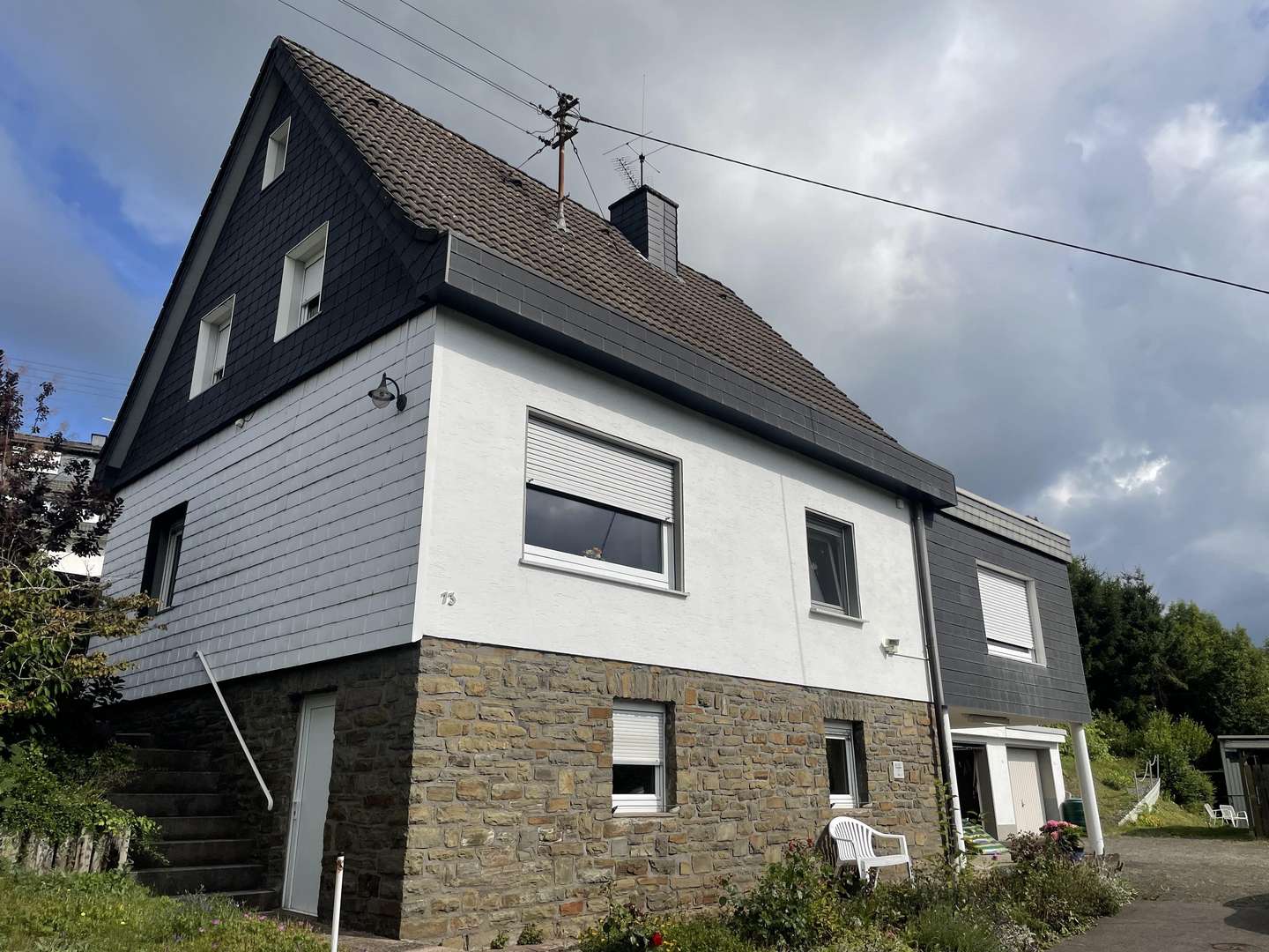 Außenansicht Außenansicht - Einfamilienhaus in 57250 Netphen mit 187m² kaufen
