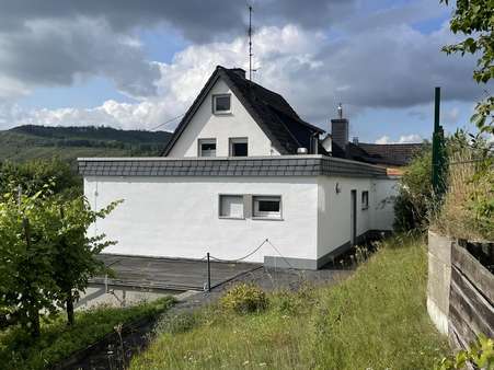 Außenansicht Rückseite Außenansicht Rückseite - Einfamilienhaus in 57250 Netphen mit 187m² kaufen