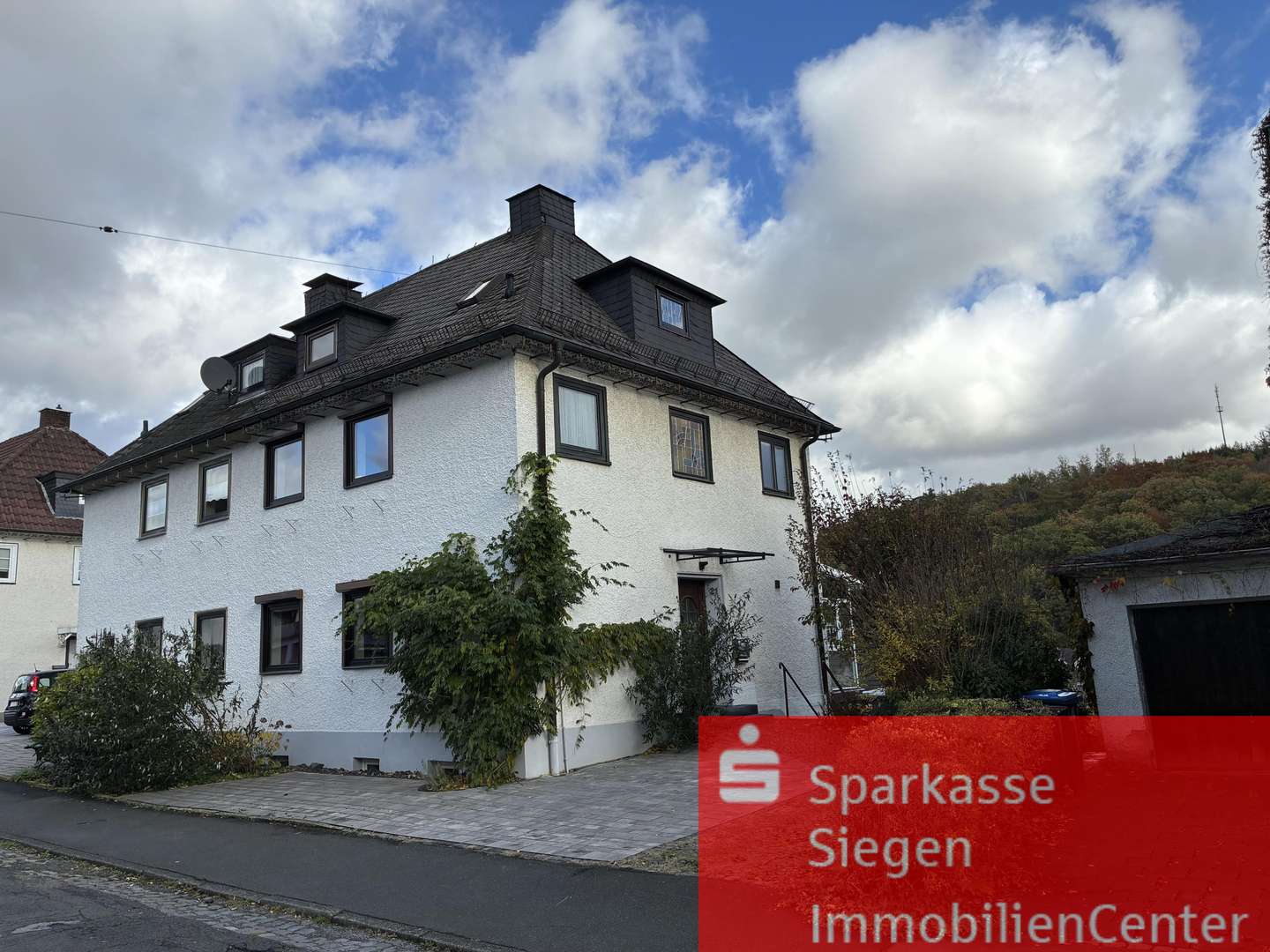 Straßenansicht Straßenansicht - Doppelhaushälfte in 57074 Siegen mit 118m² kaufen