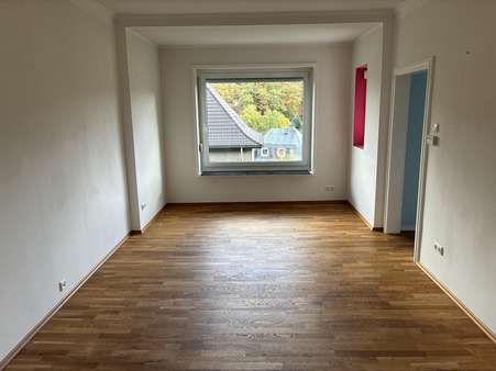 Wohnzimmer Wohnzimmer - Doppelhaushälfte in 57074 Siegen mit 118m² kaufen