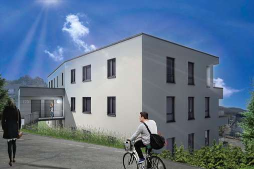 Rückseite mit  Hauseingang  im 1. OG - Erdgeschosswohnung in 57271 Hilchenbach mit 84m² kaufen