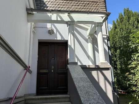 Eingang - Einfamilienhaus in 57072 Siegen mit 249m² kaufen