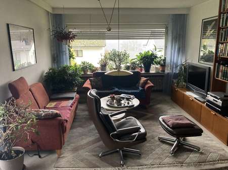 Wohnzimmer - Einfamilienhaus in 57076 Siegen mit 122m² günstig kaufen