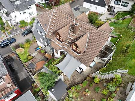 Ihr neues Zuhause - Zweifamilienhaus in 57080 Siegen mit 215m² kaufen