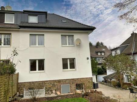Rückansicht des Hauses - Mehrfamilienhaus in 57072 Siegen mit 200m² als Kapitalanlage kaufen