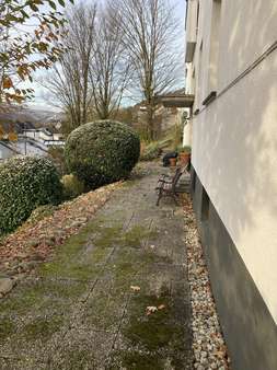 Weg zum Garten - Erdgeschosswohnung in 57076 Siegen mit 74m² kaufen