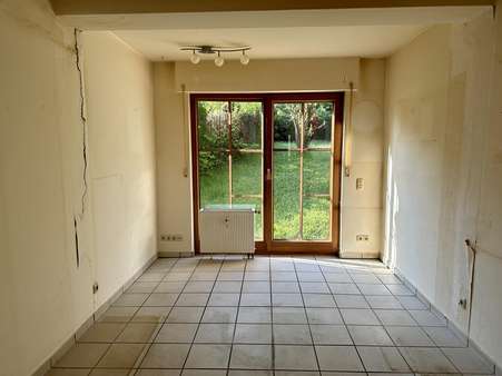Zimmer mit Terrasse - Etagenwohnung in 57271 Hilchenbach mit 107m² günstig kaufen