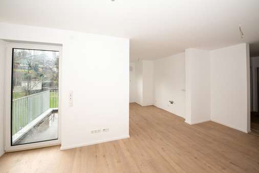 Wohnzimmer mit Küche Beispiel 2 - Erdgeschosswohnung in 57074 Siegen mit 67m² kaufen