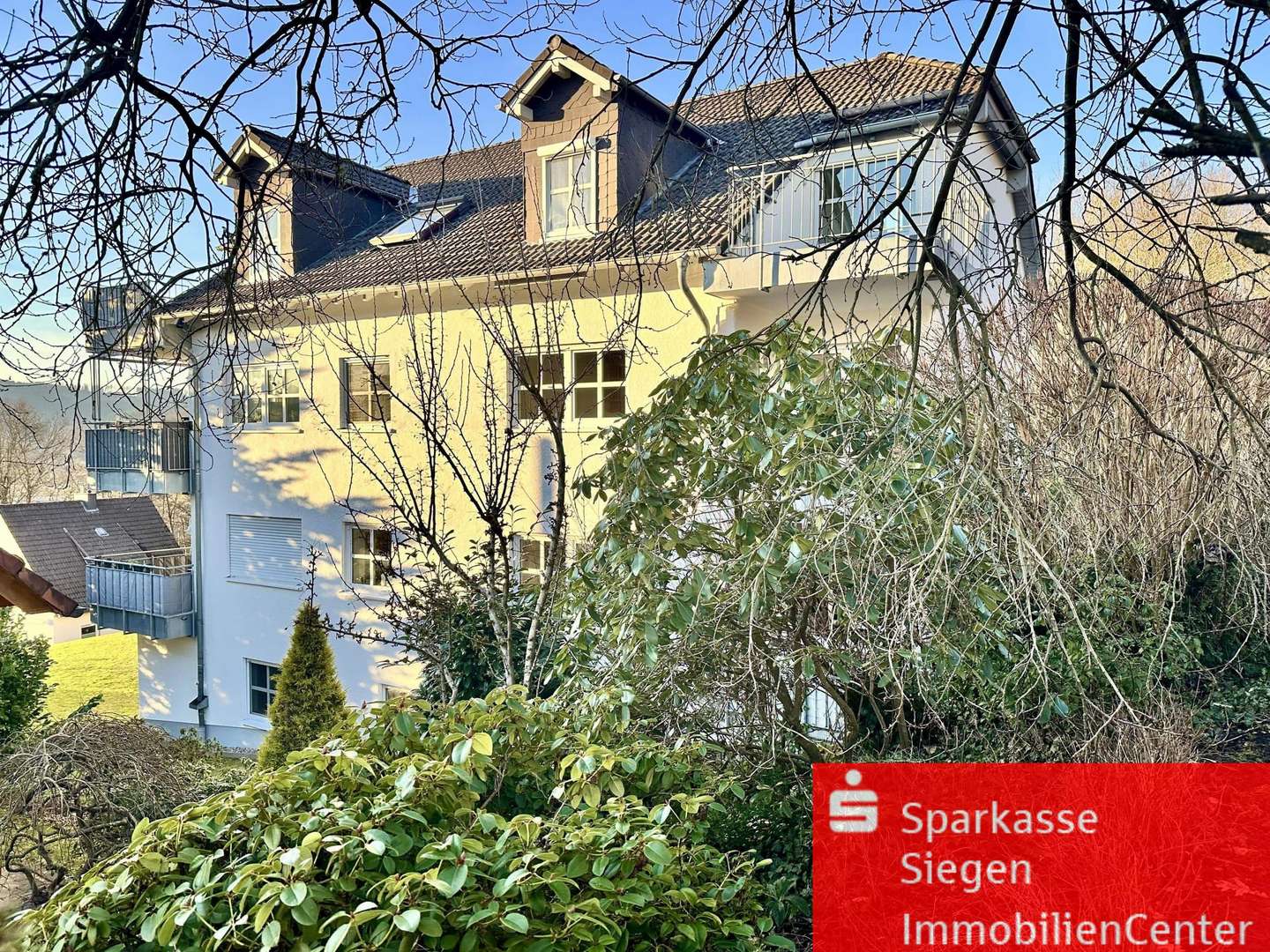 Mehrfamilienwohnhaus Mehrfamilienwohnhaus - Erdgeschosswohnung in 57271 Hilchenbach mit 74m² kaufen