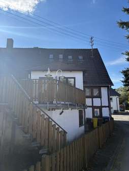 Rückansicht Rückansicht - Zweifamilienhaus in 57223 Kreuztal mit 205m² kaufen