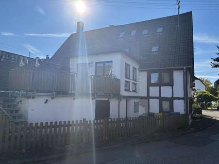 Rückansicht Rückansicht - Zweifamilienhaus in 57223 Kreuztal mit 205m² kaufen