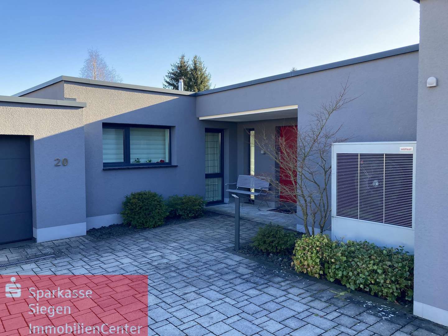 Exklusiver Winkelbungalow in bester Lage - Bungalow in 57258 Freudenberg mit 133m² kaufen