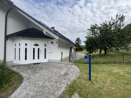 Hauseingang Hauseingang - Einfamilienhaus in 57299 Burbach mit 289m² kaufen