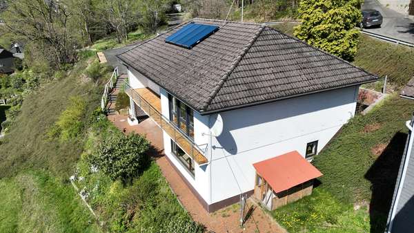 Seitenansicht - Zweifamilienhaus in 57290 Neunkirchen mit 189m² kaufen